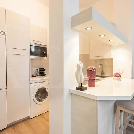 Apartment Artistic In The Heart Of By Rems *